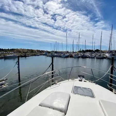 Botel Superbe Bateau A